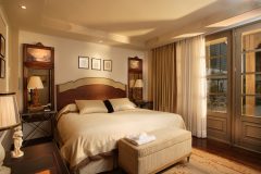 302 HUMMINGBIRD GARDEN