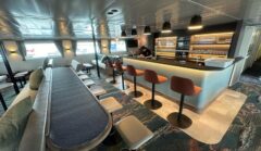 ANT_Ortelius, observation lounge and bar (1) _ Christophe Gouraud – Oceanwide Expeditions.jpeg_Christophe Gouraud.jpeg_OCEANWIDE
