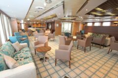 Antarctica – Ocean Endeavour – Meridian Club