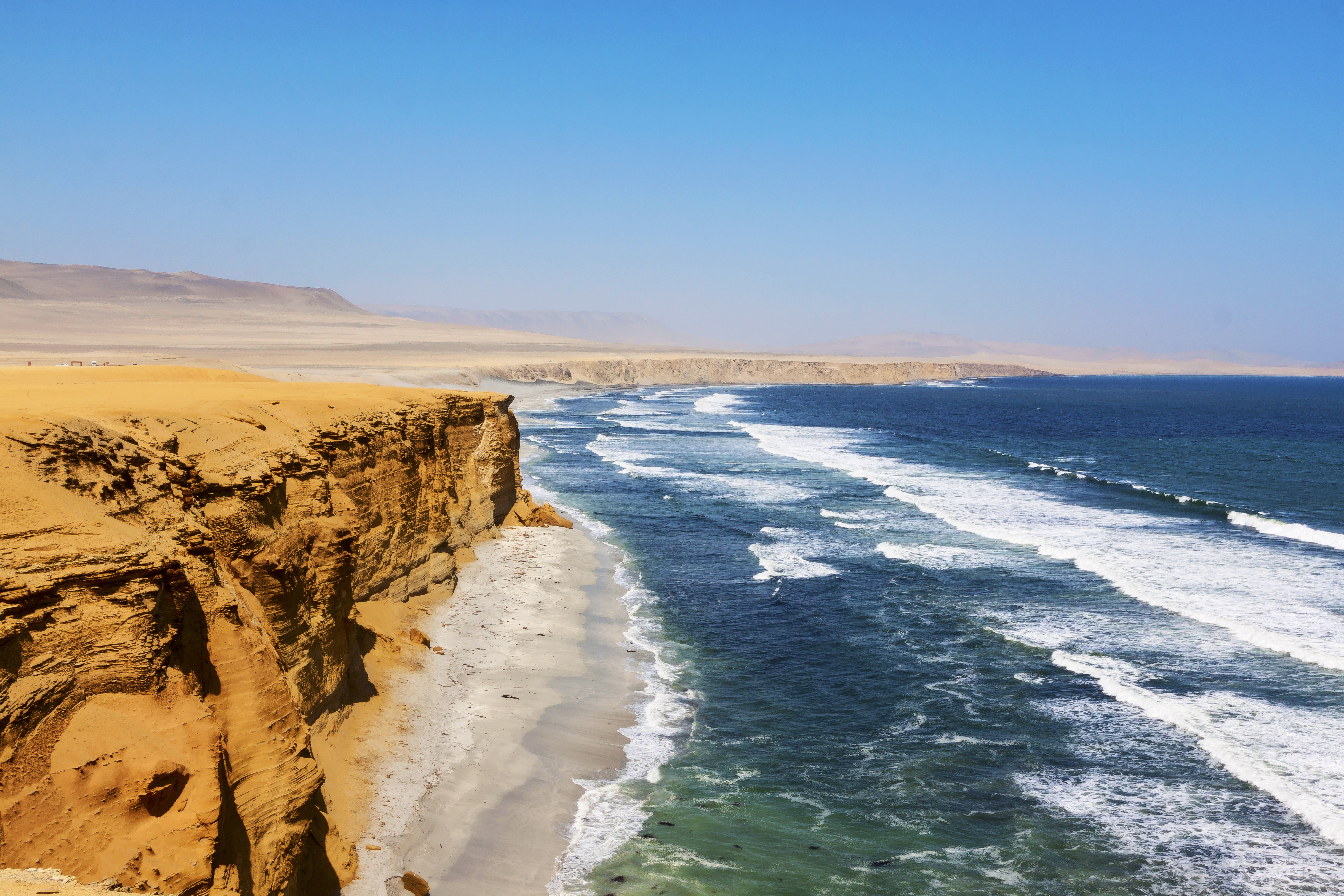 PER_Paracas_Shutterstock_1536793163