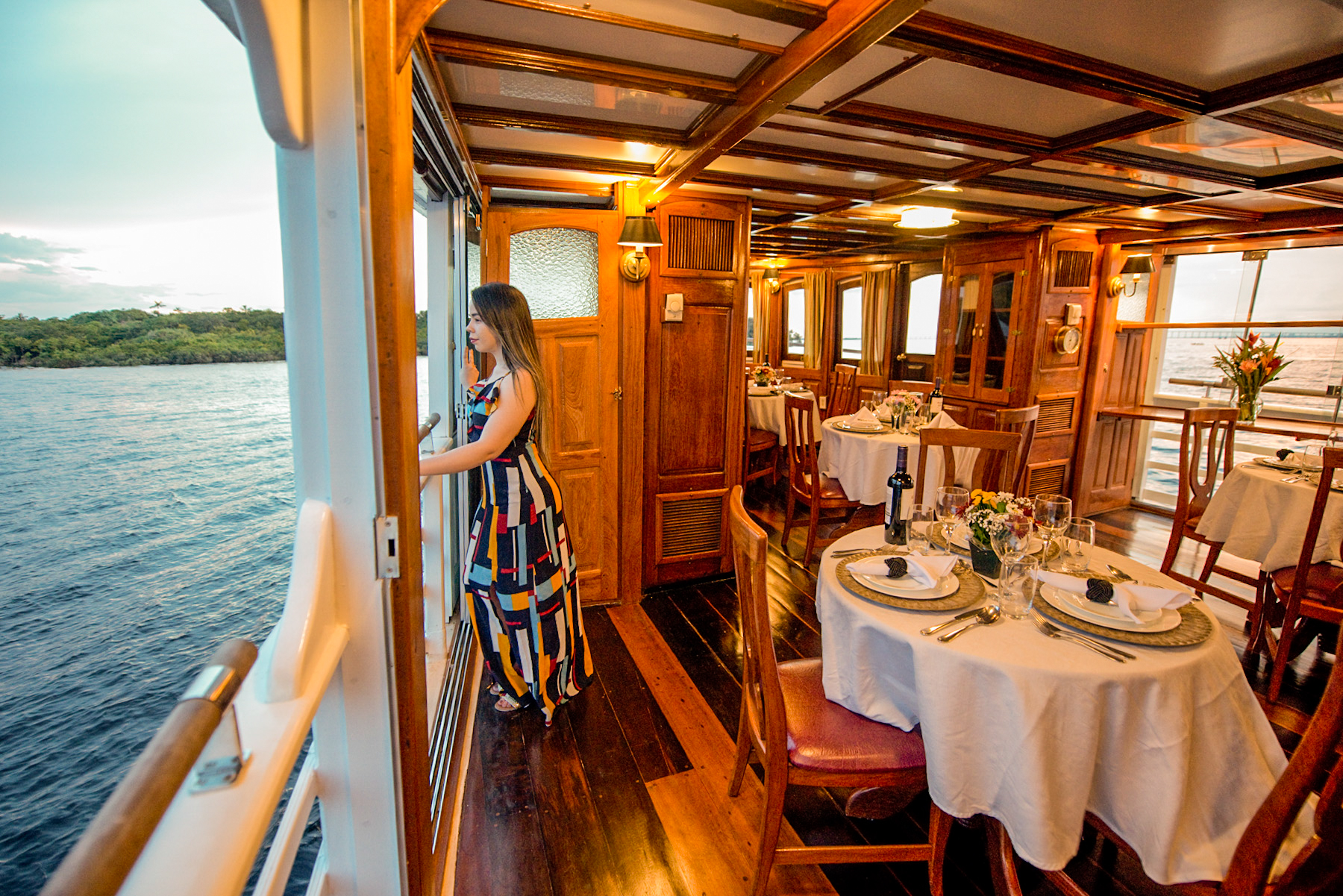 AMAZON NATURE TOURS ©