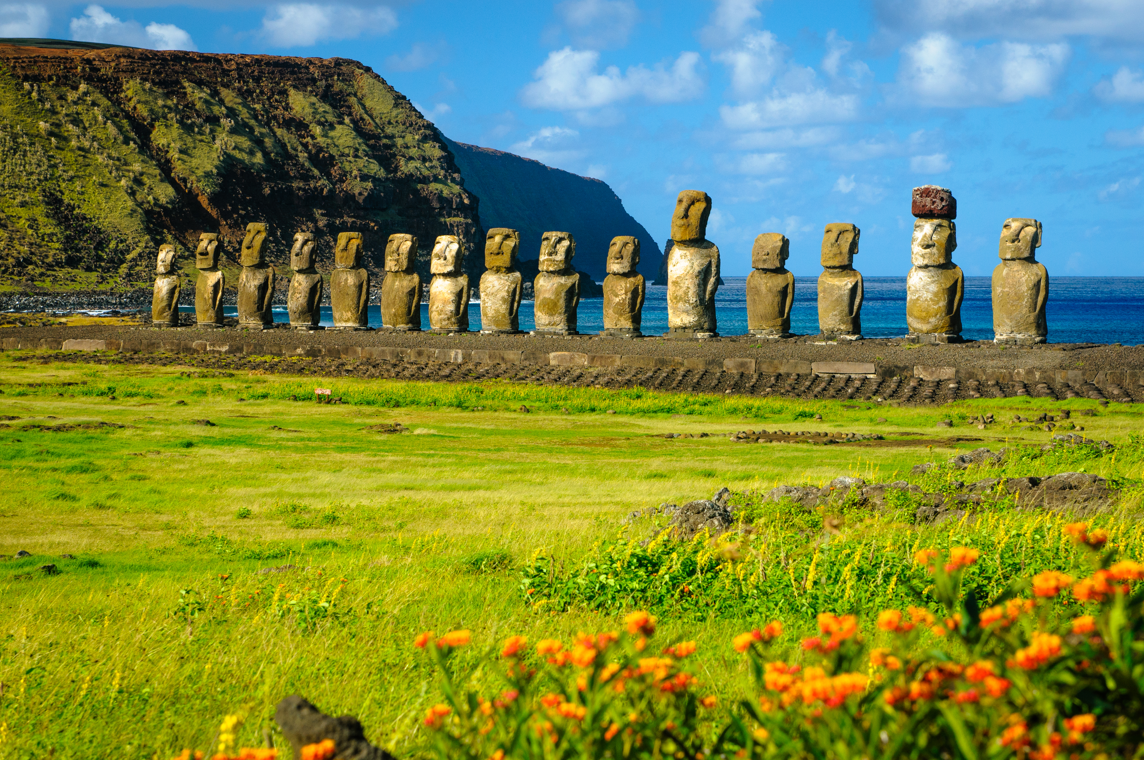 CH_EasterIsland_Shutterstock_1056869510