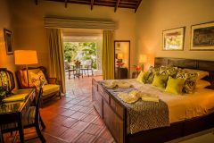 St Lucia – East Winds – room