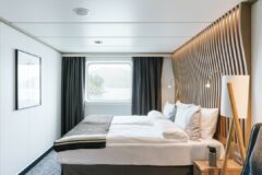 Outside cabin lower/middle deck (TT)