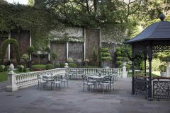 Argentina – Buenos Aires – Emperador – garden