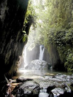 Ecuador – Mashpi – Maquipucuna – waterfall