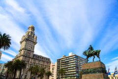 URU_Montevideo_PlazaDeIndependecia_Shutterstock_230867338 (1)