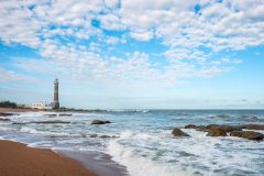 URU_JoseIgnacio_shutterstock133024613_freewithcredit