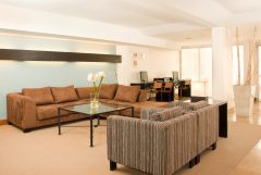 Lounge with sofas in Hotel Peninsula Valdez