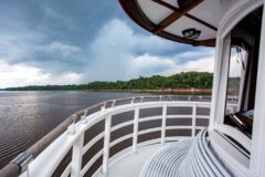 AMAZON NATURE TOURS ©