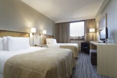 Guest room on the Hotel Cabo De Hornos