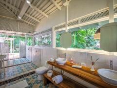 Tortuga Lodge & Gardens