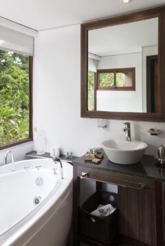 Anakonda Amazon River Cruise