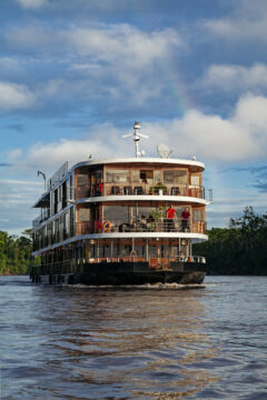 Anakonda Amazon River Cruise