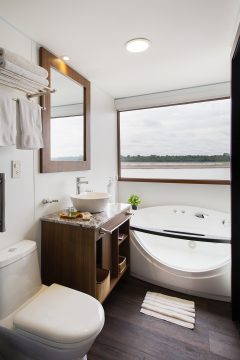 Manatee Amazon Explorer