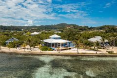 Honduras_Barefoot Cay_Overview copy