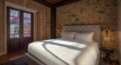 PAN_LaCompanía_Bedroom2