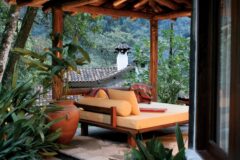 Outdoor lounge in Inkaterra Machu Picchu