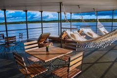 JUNGLE EXPERIENCES ©