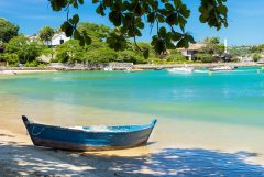 BRA_Buzios_beach_shutterstock186719738_freewithcredit(1)