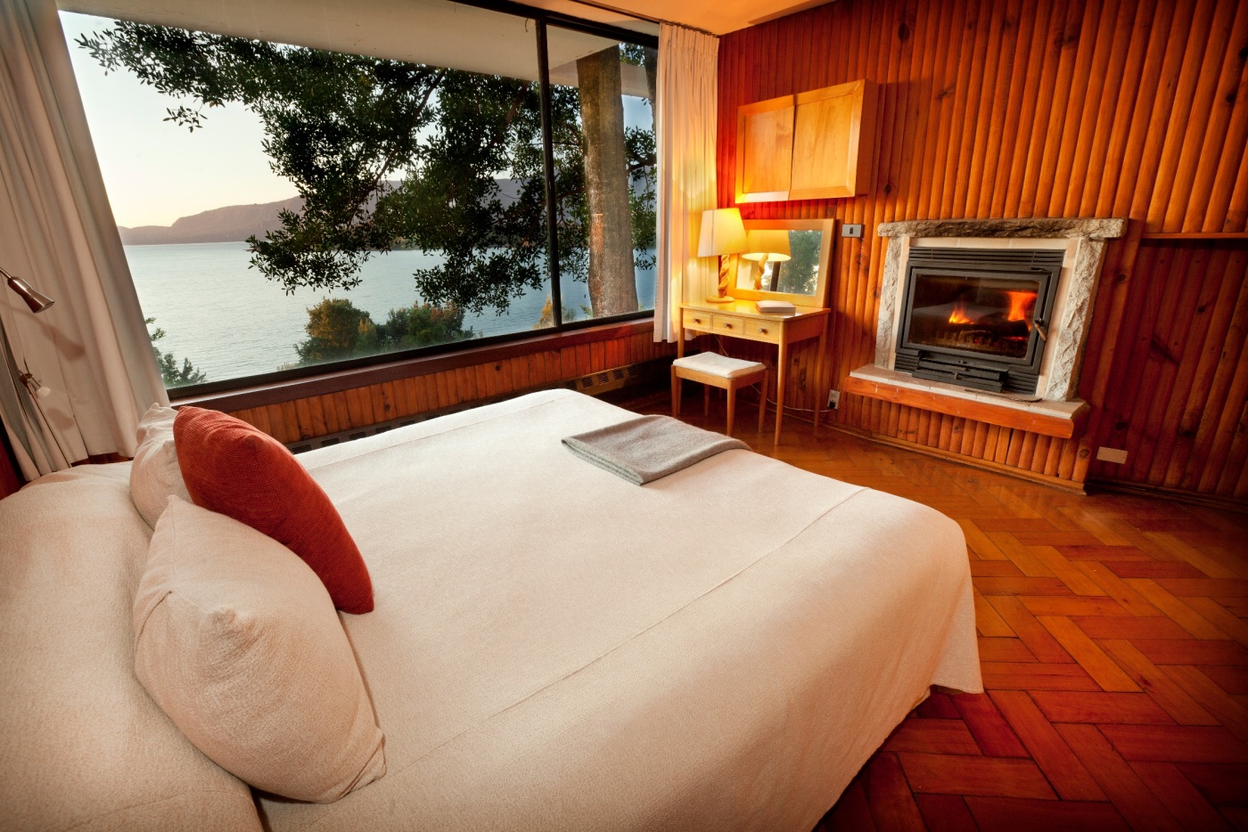 Chile_Pucon_Hotel_Antumalal_guestroom-1 Chile_Pucon_Hotel_Antumalal_guestroom-1