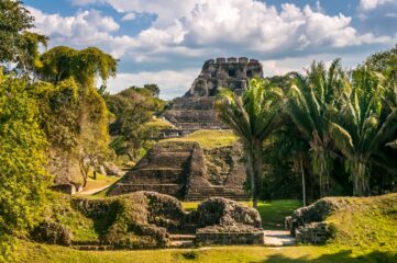 BEL_Xunantunich_shutterstock164718575_free
