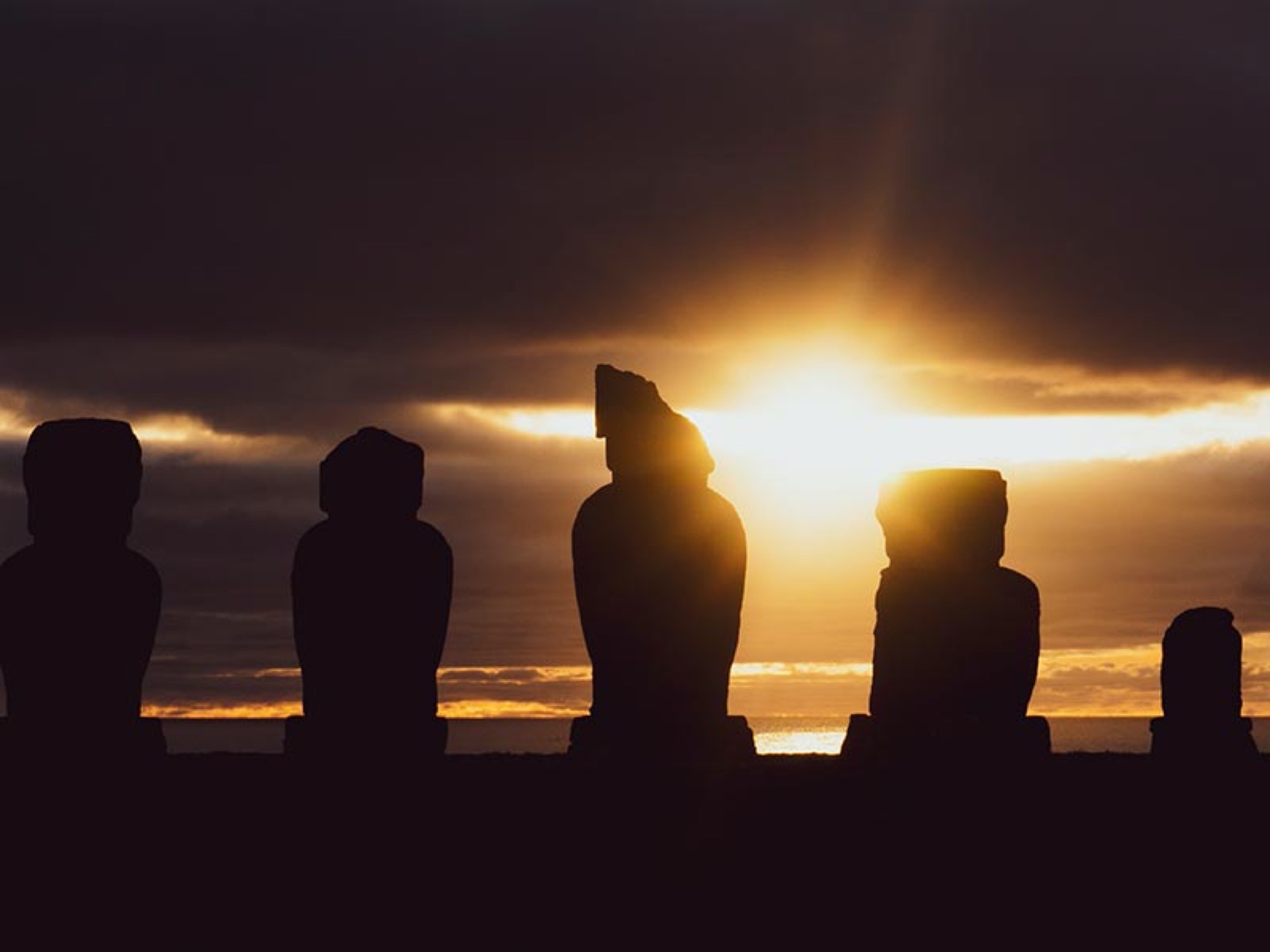 CHI-easter-island-sunset-ltb-free CHI-easter-island-sunset-ltb-free