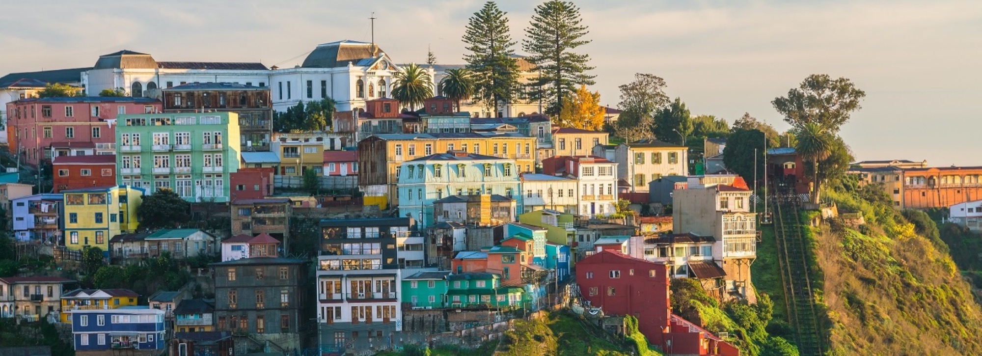 Walking tour of Valparaiso