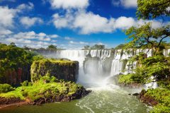 ARG_IguassuFalls_shutterstock103737443_Freewithcredit