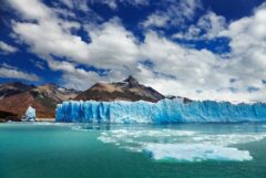 Argentina_ElCalafateLosGlaciaresNationalPark_ShutterStock-7