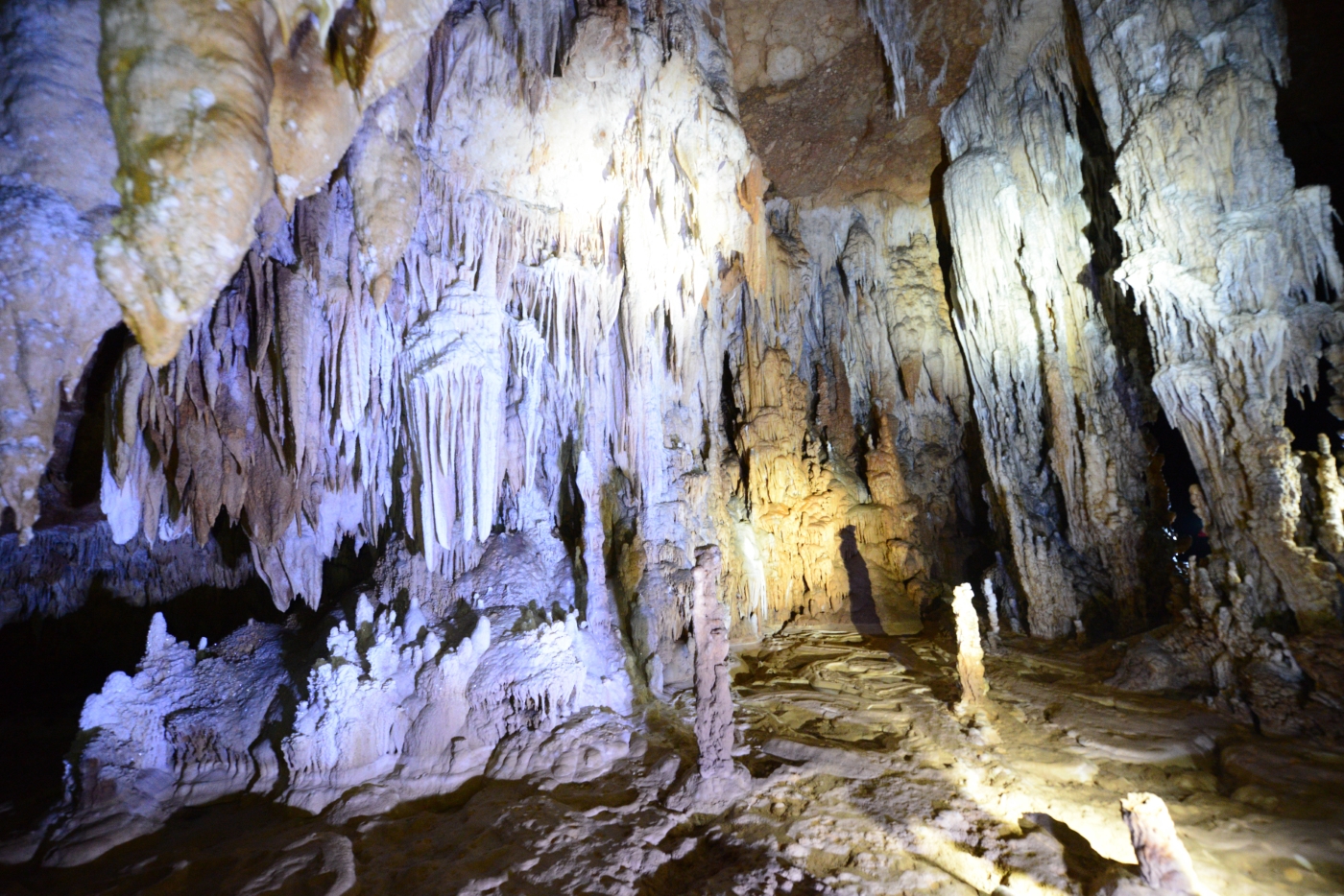 BEL_ATM_Rocks_TB_free