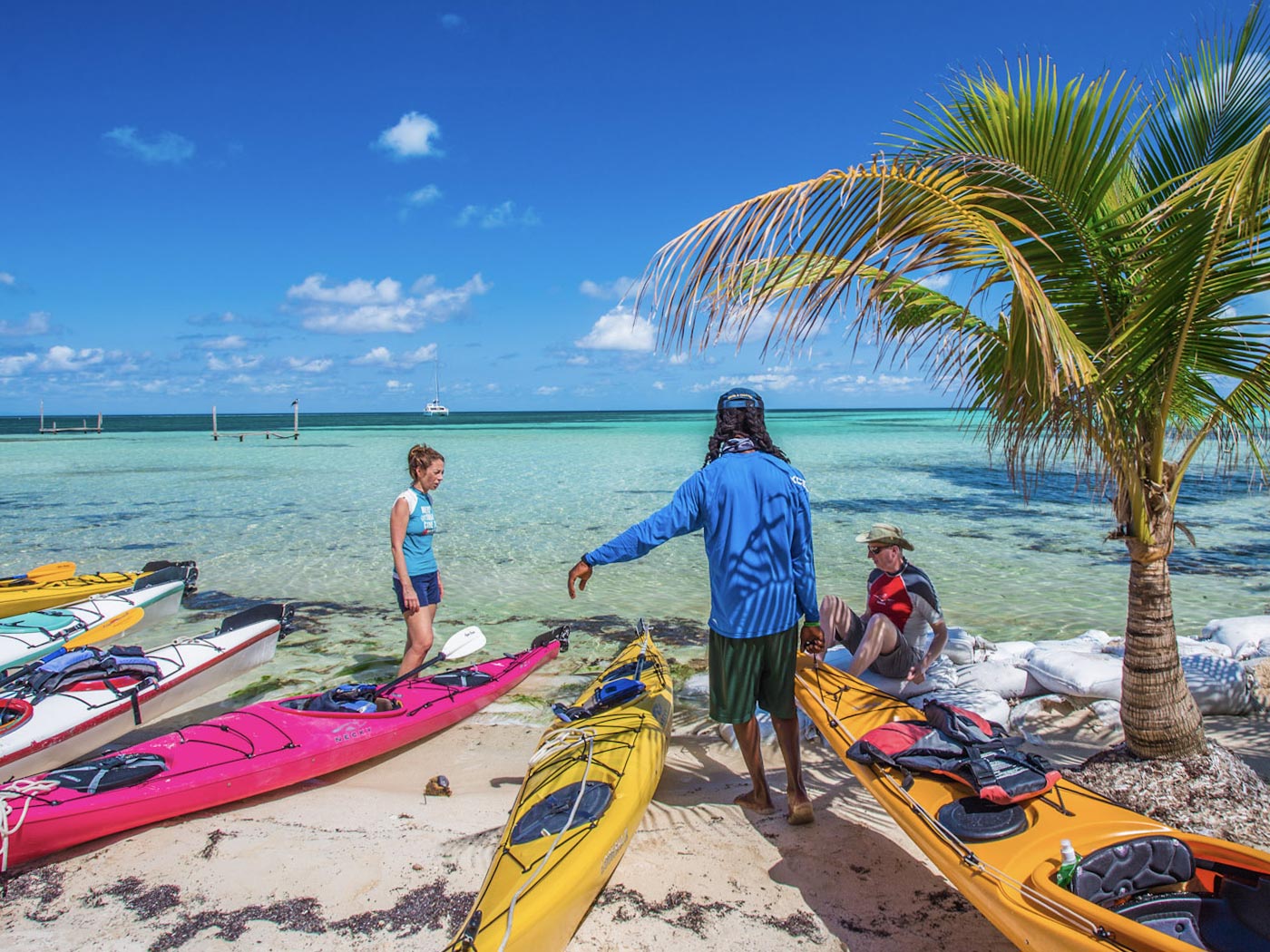 BEL_GloversReef_HopkinsHotel_IslandExpeditions_freewithcredit