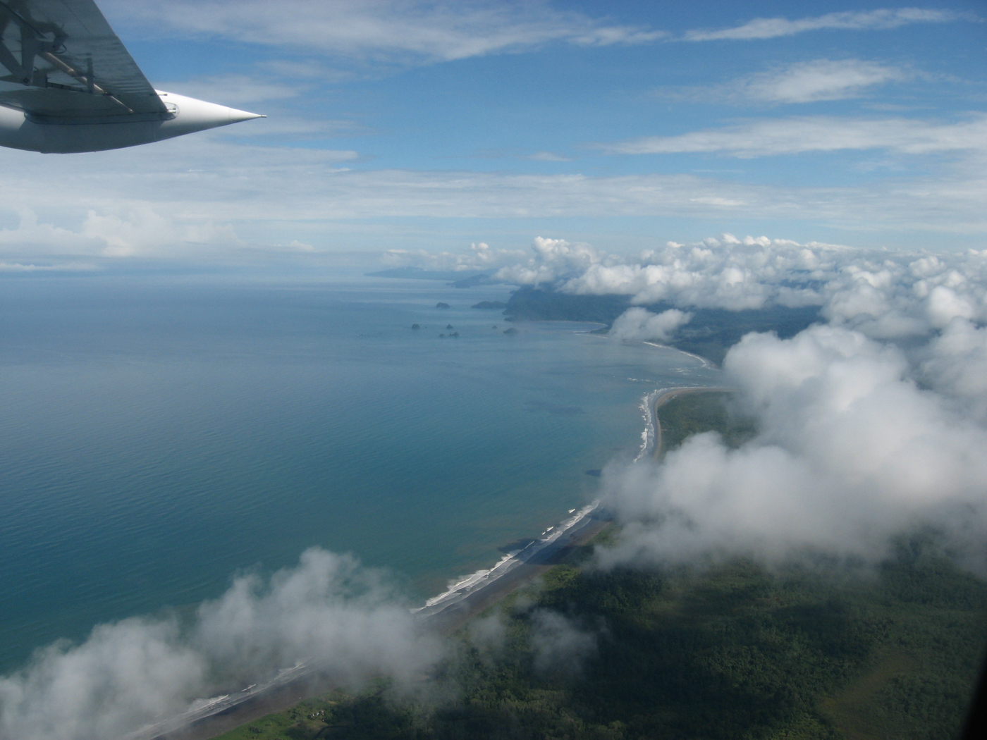 COL_FltMedellinNuqui_Sep07DavidGiraldo_FREE4