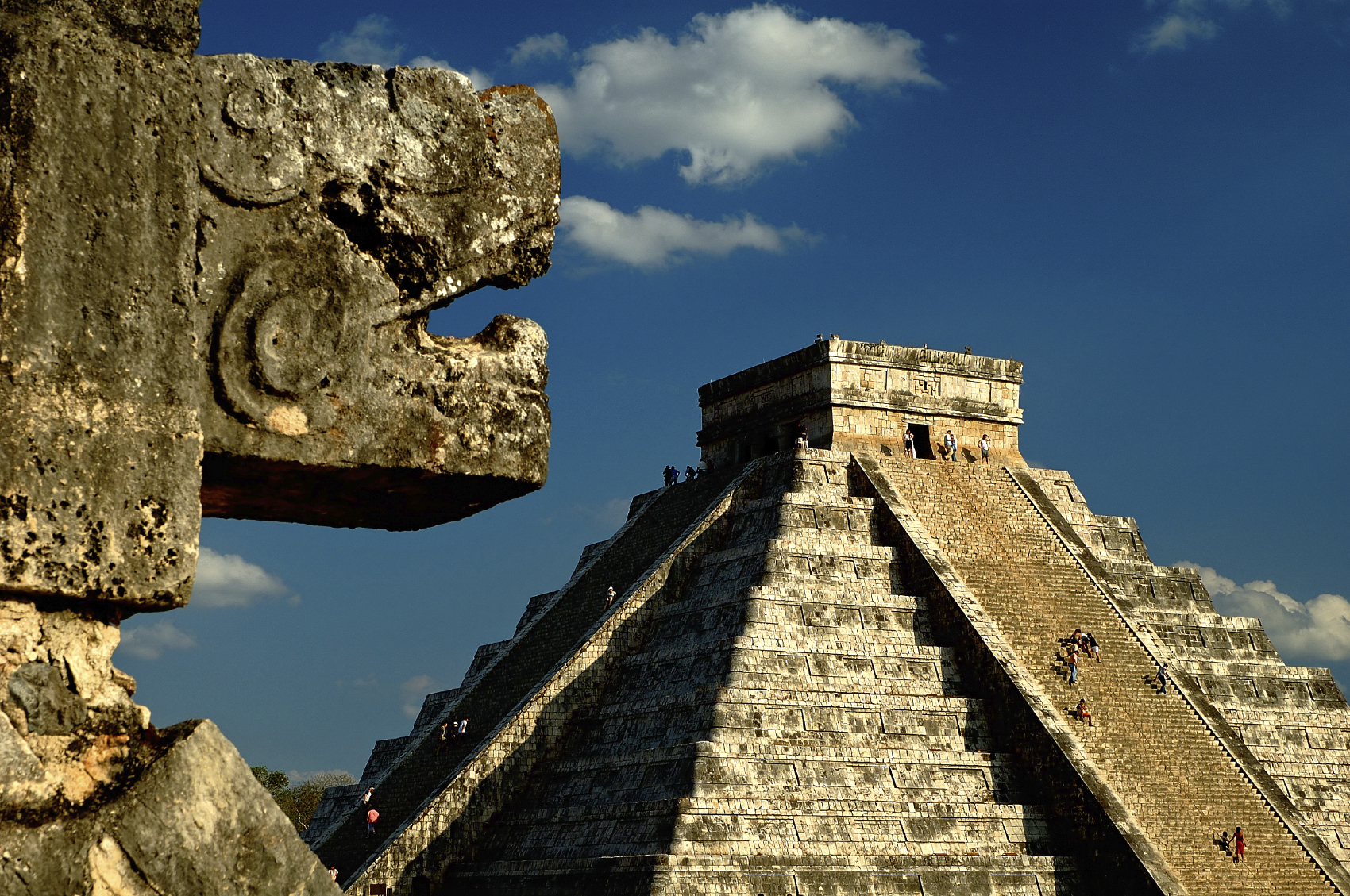 MEX_Chichen Itza_iStock_000002626491Medium_free