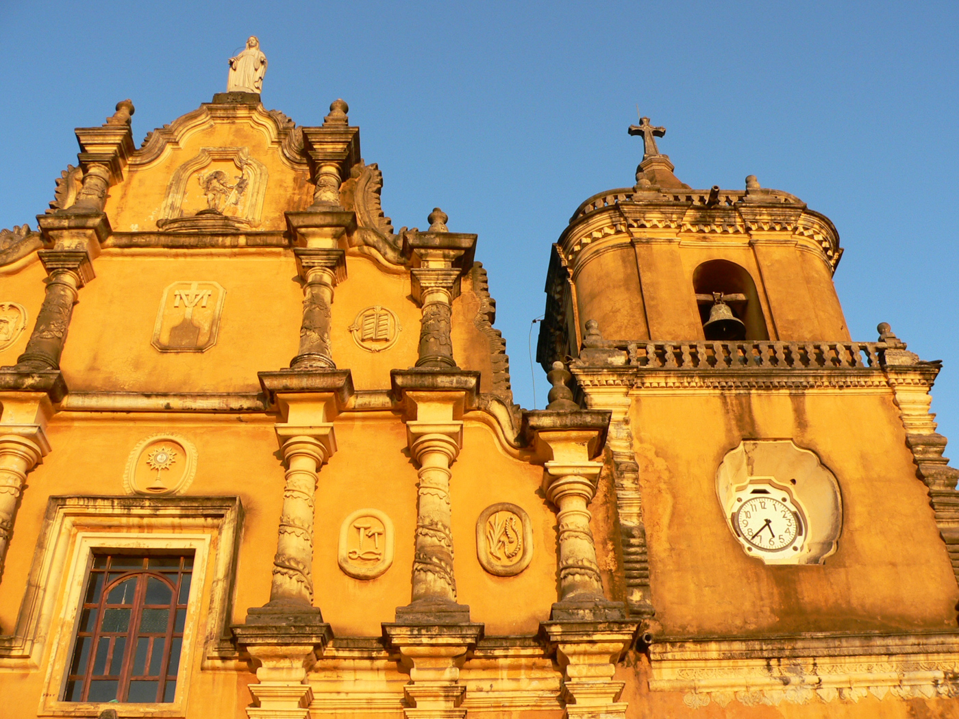 NIC_SelfDriveDay5_Church_Leon_RA_free