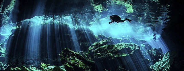 MEX_Cenote_iStock000049284154_freewithcredit MEX_Cenote_iStock000049284154_freewithcredit