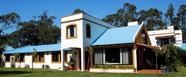 uruhtl03-punta-del-este-estancia-el-charabon-uruguay-free