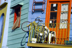 arg09-bike-tour-bue-free-istock-000004001221