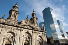 chi23-walkingtoursantiago-free-istock-000010275235