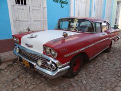 cub08-classic-car-free-lat