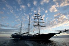 ecu14-take-a-cruise-in-the-galapagos-free