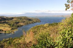 SAL02_LakeSuchitlanSuchitoto_shutterstock181738310_free